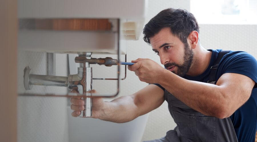 Sink faucet replacement in Tipton, IN